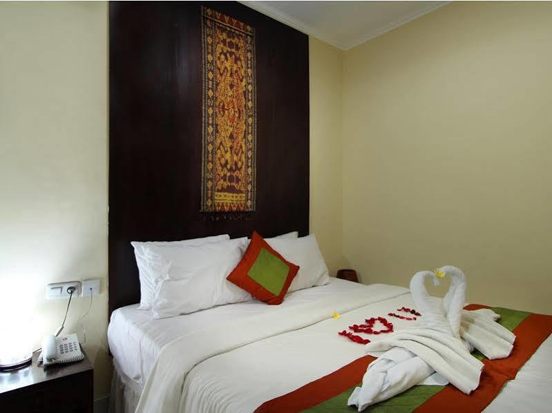 จิมบารัน เลสตารี โฮเต็ล แอนด์ เรสซิเดนซ์ Hotel จิมบาราน ภายนอก รูปภาพ
