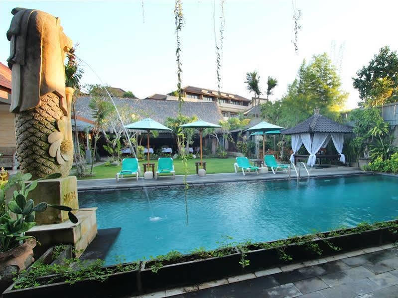 จิมบารัน เลสตารี โฮเต็ล แอนด์ เรสซิเดนซ์ Hotel จิมบาราน ภายนอก รูปภาพ