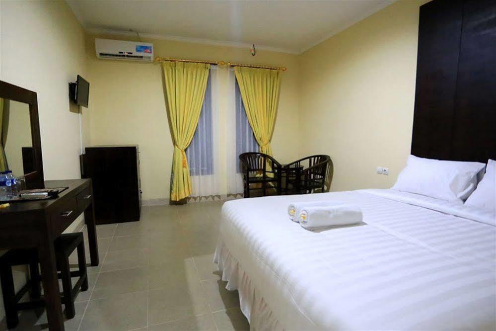จิมบารัน เลสตารี โฮเต็ล แอนด์ เรสซิเดนซ์ Hotel จิมบาราน ภายนอก รูปภาพ