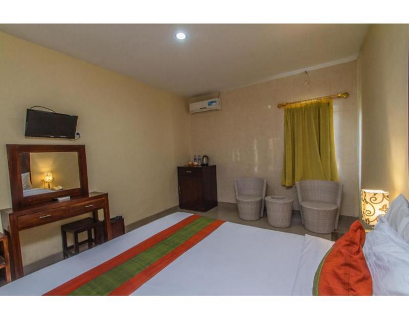 จิมบารัน เลสตารี โฮเต็ล แอนด์ เรสซิเดนซ์ Hotel จิมบาราน ภายนอก รูปภาพ